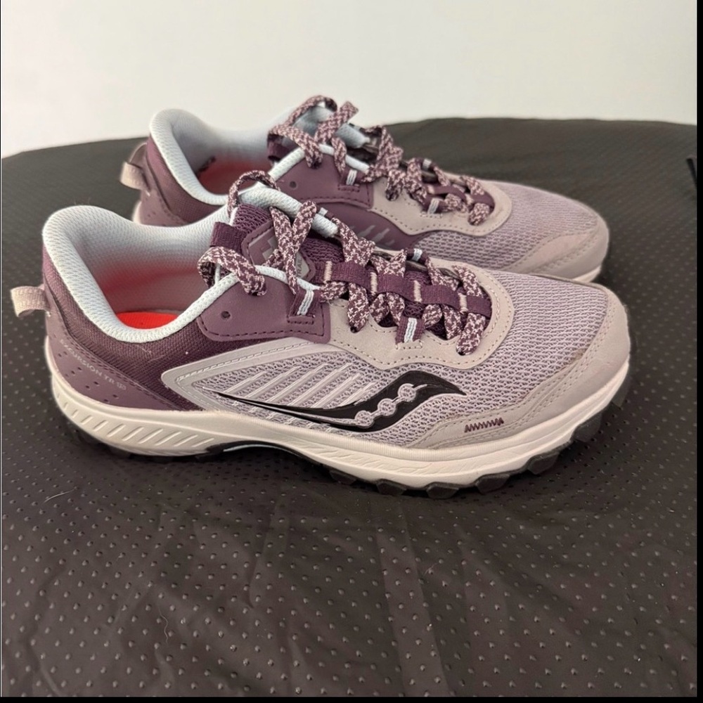 Saucony Women's Athletic Shoes in Purple and Gray